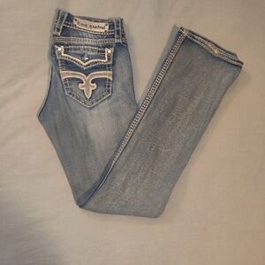 Rock Revival, Lily Boot